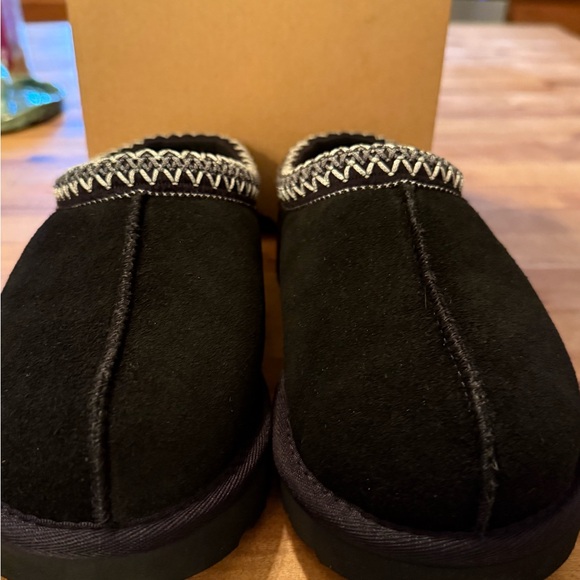Ugg Tasman women’s Brand new size 5! - Picture 4 of 7